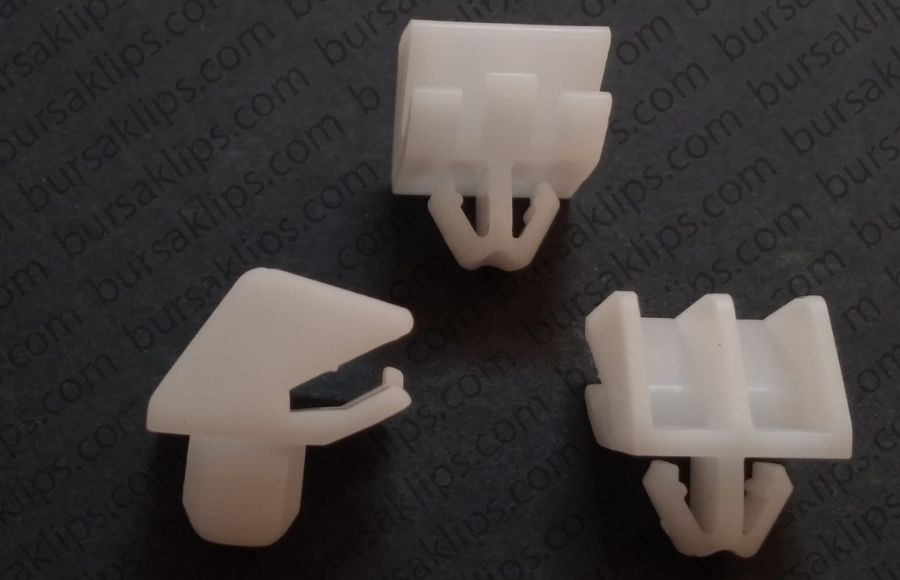 7109- MERCEDES CLA KLASS c117 MARŞPİYEL KAPLAMA KLİPSİ - A0019910371