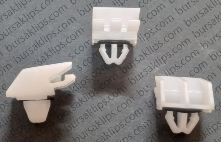 7108- MERCEDES C SERİ W204 ARKA ÇAMURLUK KLİPSİ - A0009914471